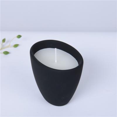 China Nordic Home Decor Elegant Ceramic Candle Vessel Custom Home Decor Logo Matte Black Candle Jar for sale