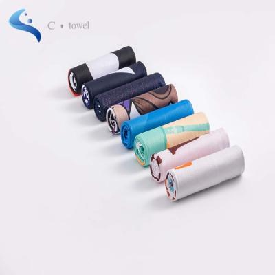 China Child-Proof LOGO Printed  Microfiber Towel for Gym soft Customized dyeingd cooling beach towel for sale