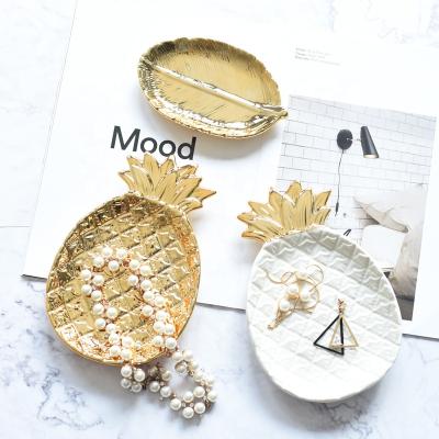 China Fashionable Golden Ceramic Jewelry Tray With Pineapple Design For Home Ornaments for sale