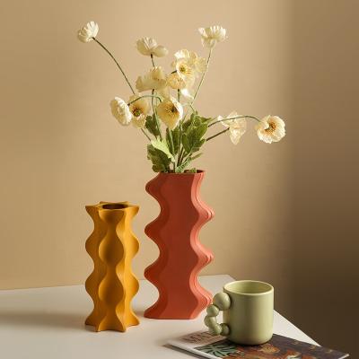 China Modern Minimalist Europe Decoration Simple Ceramic Flower Vase Home Table Decoration For Office Home for sale