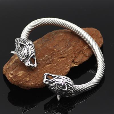 China Men's Stainless Steel Wolf Head Norse God Odin Wolf Heads Viking Bracelet For High Quality for sale