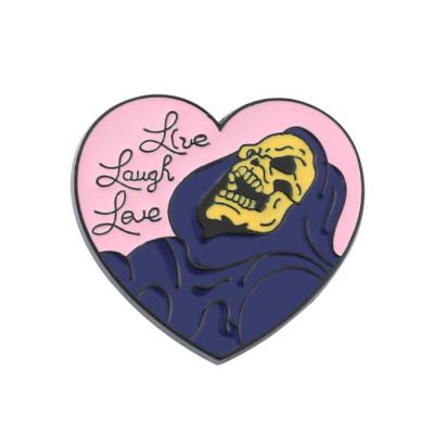 China Fashionable New Arrival Creative Pink Alloy Metal Pins Cartoon Love Heart Skeleton Head Brooch For Decoration for sale