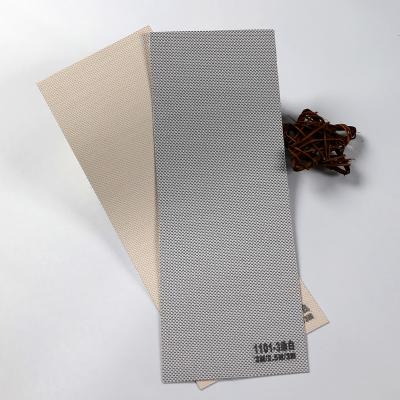 China Factory 30%poly 70%pvc vertical waterproof sunscreen fabric blackout slats fabric for blinds for sale