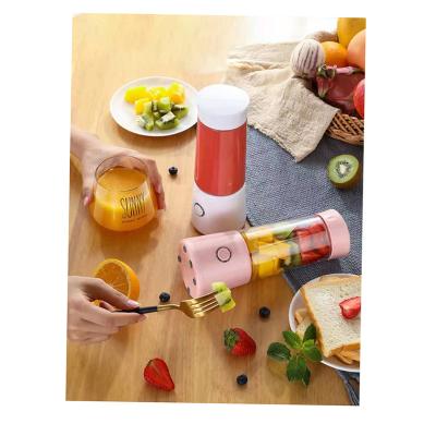 China Low Noise Mini Usb Portable Fruit Juicer Elctrec Extractor Smoothie Blender Electric Blenders and Juicers for sale