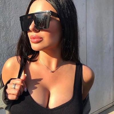 China Square Popular Square Women Eyewear Fashion Big Frame Shades Sun Glass Cool Beach Shades Oversized Sunglasses for sale