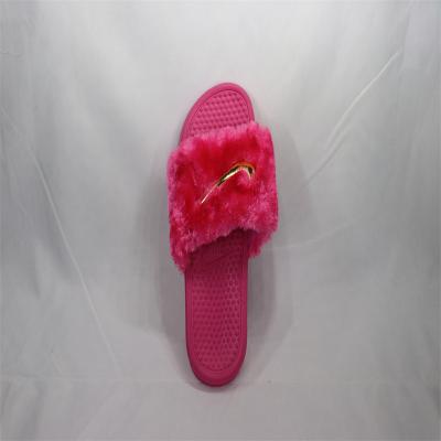 China Lightweight Pink Fur Slides Platform Woman Slippers Winter Warm Fluffy Fur Slides Slippers for sale