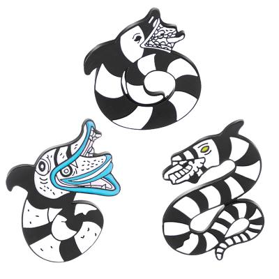 China 2021 Europe Fashionable Evil Rattlesnake Overdone Snake Alloy Pin Badge for sale