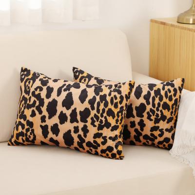 China Folded Velvet Pillow Covers Leopard Decorative Pillow Covers Leopard Print Lumbar Pillow Covers for sale