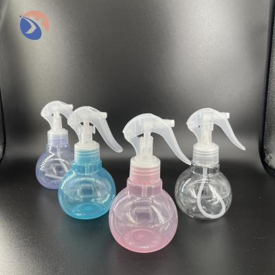 Cina Mini Trigger Sprayer Matched Clear PET Travel Cosmetic High Quality White Plastic Bottles in vendita