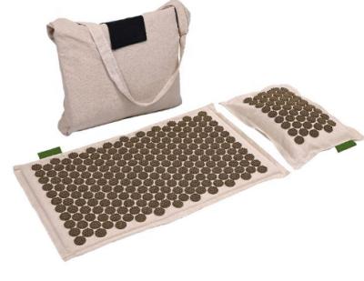 China Acupressure Filling Mat Portable Natural Coconut Body Foot Massager Set for sale