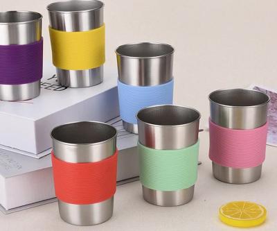 China Customized Stainless Steel Beer Tumbler / Viable Mug / Pint Mug With Silicone Holder Ring for sale