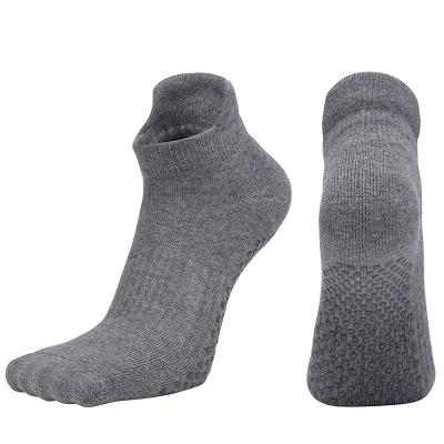 China Custom Yoga Sports Wholesale Womens Yoga Non Slip Anti Slip Massage Yoga Socks for sale