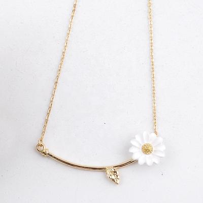 China Cute Daisy Floral Branches Choker Collar Necklaces for Women for sale