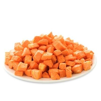 China FD002V Factory Supply Wholesale Natural Food Carrot Flakes Dry Bulk Freeze Dried Pellets for sale