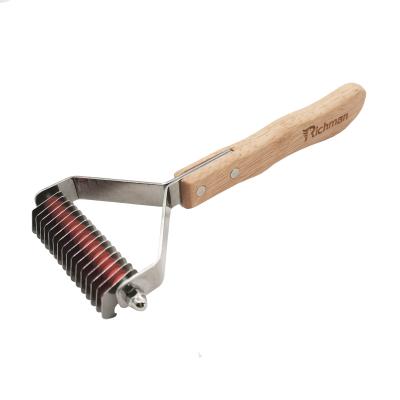 China Sustainable Newcomer Pet Grooming Wooden Rake Specialist Dog Handle Dematting Tools for sale