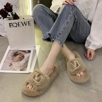 China Metal Buckle Cotton Slipper Women High Quality Casual Decorative Fur Lightweight Flip Flops Outdoor Slippers for sale