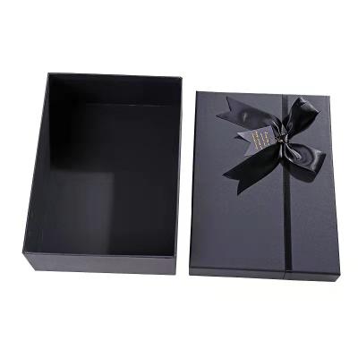 China Unique Wholesale Gift Boxes Custom Made High End Paper Gift Boxes At Low Prices for sale