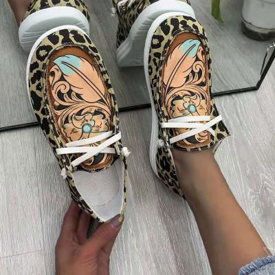 China Rubber women's casual canvas shoes 2022 new summer large size flat shoes for sale