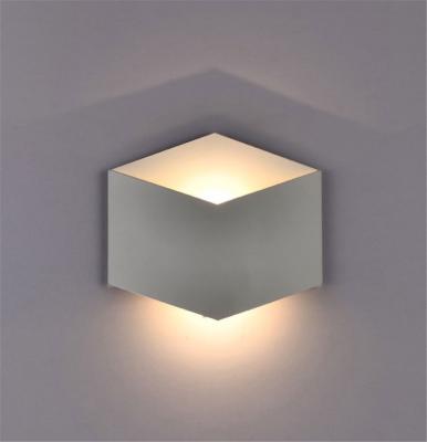 China Modern Neutral White Remote Control Plant Wall Light Decorative Led for sale