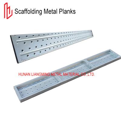 Chine BS1139 Planches d'échafaudage en métal 250*50 mm galvanisées à chaud à vendre