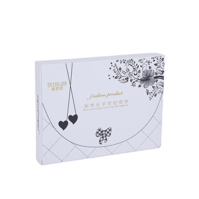 China Materials Color Custom White Paper Recycled Silk Scarf Packaging Gift Box for sale