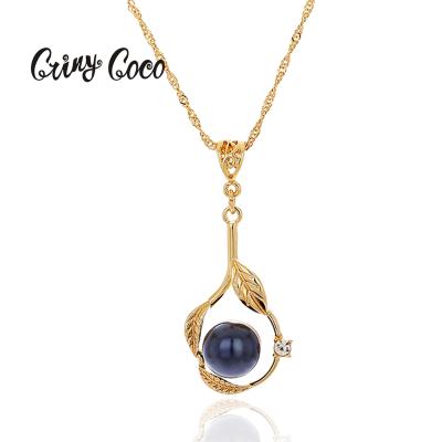 China Single Cring Hawaiian Cocos Leaf Shape Hawaiian Black Thin Pearl Necklace Chain Pandent Pearl Necklace Wholesale For Women for sale