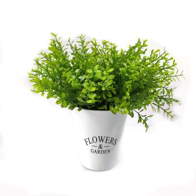 China Window Display Hot Selling High Quality Plastic Water Plants Simulation Plants Maple Leaf Bouquet Eucalyptus Leaves For Home Decor for sale