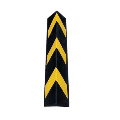 China Wear-Resisting 800*150*10Mm Durable Black And Yellow Garage Pillar Reflective Rubber Protection Corner Guard for sale