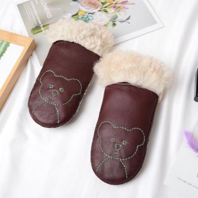 China Fashion Super Soft Colorful Sheepskin Hand Leather Glove With High Quality for sale