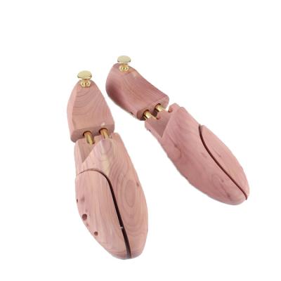 China Wholesale Height Adjustable Mens Shoe Trees Red Twin Tube Cedar Wooden Boots Shoe Trees for sale