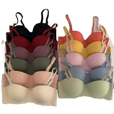 China Breathable Low Price Fat Ladies Plus Size Bra Embroidery Push-Up Wire Free Women Fat Luxury Underwear Bras for sale