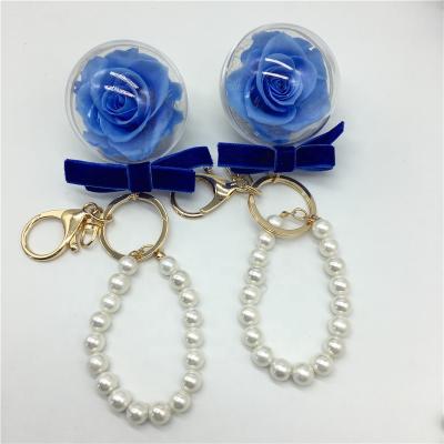 China Cute Hot Selling Durable Flowers Hanging Decoration Roses Key Chain Preserved Acrylic Box for sale