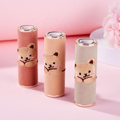 China LZ Lipstick Filling Pack Newest Factory Price 100pcs 12.1mm Embroidery Bear Lift Up Luxury Lipstick Container Custom Lipstick Packaging Tube for sale