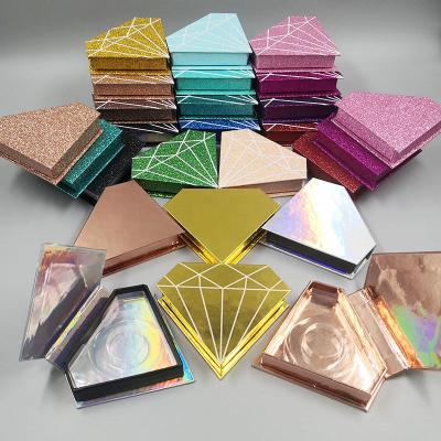 China LZ Package Luxury Natural Stock Heart Shape Holographic Box Diamond Eyelash Box Customized Eyelash Mink Boxes 25mm Glitter Eyelash Packaging for sale