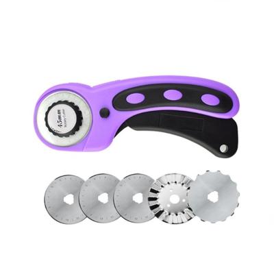 China 45mm handle rotary cutter Quilt roller knife Tailor's tool Cutter wheel cloth rotary 45mm roller cutter for sale