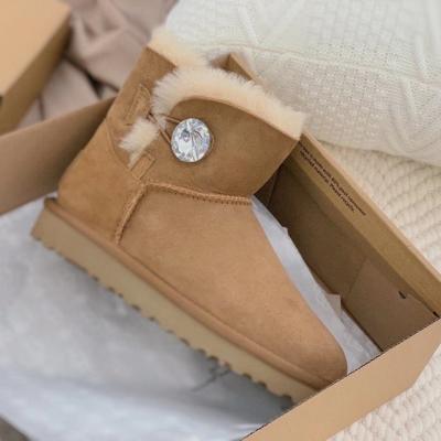 China Wholesale Breathable Moulti Color Women Winter Snow Boots Fashion Ladies Sheepskin Shoes Lambs Wool Fur Boots With Bling Bottom for sale