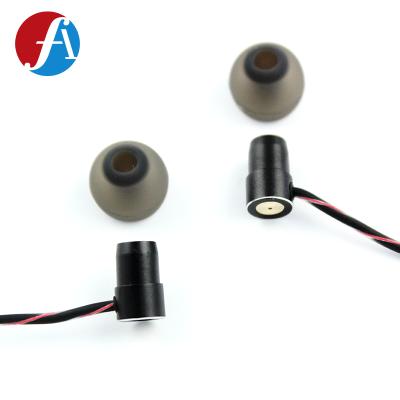 China In-ear noise canceling earbuds pure sound small earphone for sports game for sale