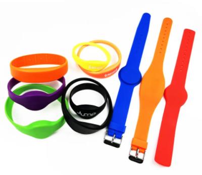 China Factory Price Writable Waterproof Passive NFC Bracelet RFID Silicone Wristband , RFID wristband , NFC wristband Te koop