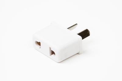 China De Adapter van de de Machtsafzet van de Whtiekleur AC 125/250 Voltagekoper met Nikkelplateren Te koop