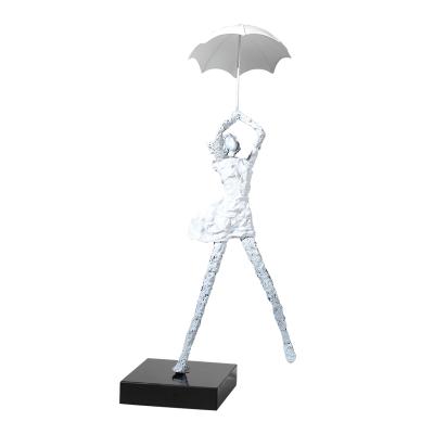 China 2022 Handcrafted Home Decor Metal Home Decor Statues Umbrella Modern Ornaments Opens Ornament for sale