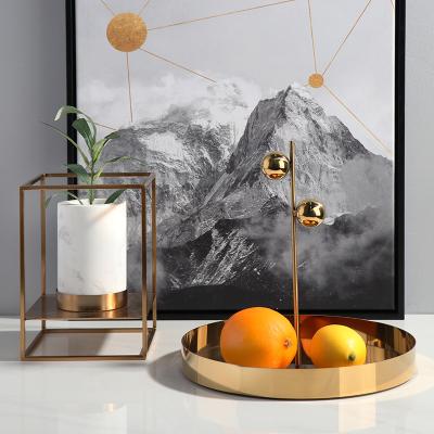 China Modern Light Luxury Coffee Table Fruit Tray Simple Art Decor Metal Storage Tray Creative Home Decor for sale