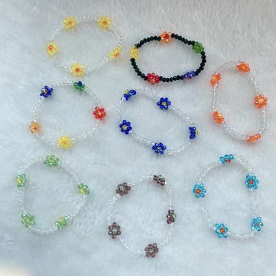 China Cute Colorful Crystal Beaded Handmade Flower Woven Small Flower Beaded Daisy Bracelet INS Student Bracelet for sale