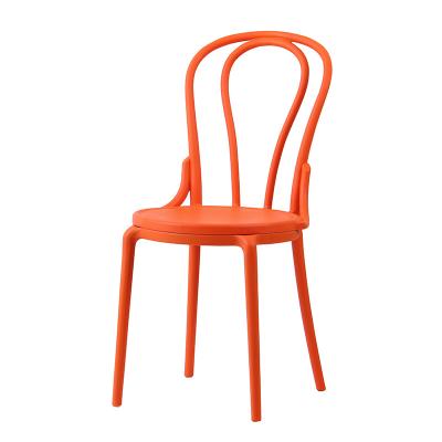 China 2021 hot sale modern simple dining chair dinner chair furniture restaurant easy carry plastic chair for sale