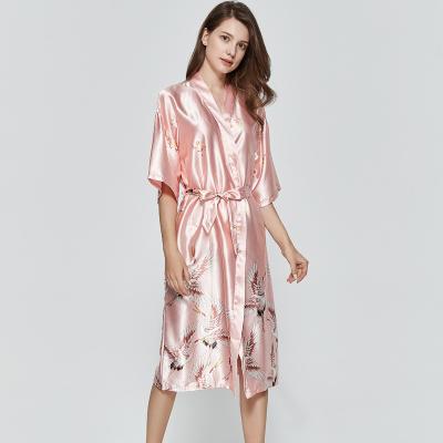 China Luxury Ladies Logo Luxury Ladies Silky Satin Long Robes Solid Sleepwear Polyester Kimono Bathrobes Custom QUICK DRY Lounge Wear For Women for sale