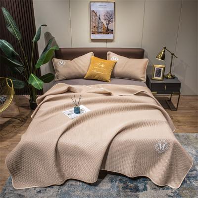 China Golden Supplier Folded Chinese Bedding Set Brand Bedding Sets Natural Silk Bedding Set for sale