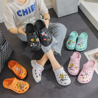 China 2021 fashion trend sandal ladies shoes slippers new fashion flat feminine women's platform summer casual sandals fail slipper woman sandal for sale