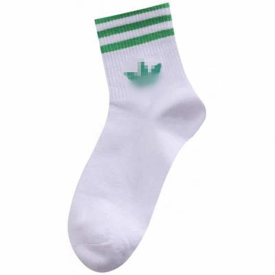 China Breathable Fashion Four Leaf Clover Shoes 2021 Stock School Football Grip Knocks Kaos Kaki Dress Socks Famous Brands Sports for sale