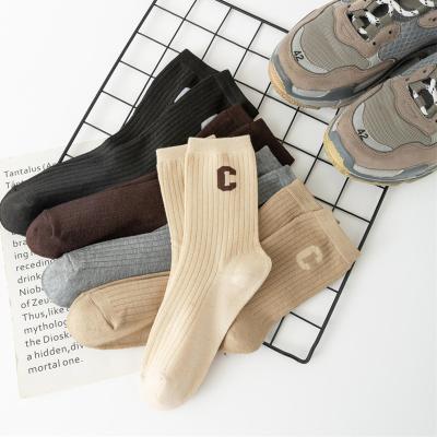 China Mbroidery Polyester Fashion Letter Sports Women's Socks Solid Casual Style Korean Happy Breathable Colorful Cheap Sock New Simple Gift for sale