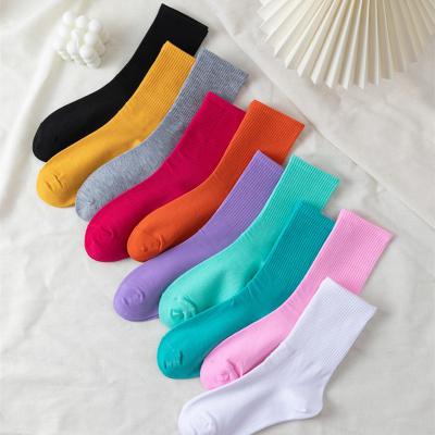 China Casual Spring Autumn Style Medium Tube Socks New 2022 Solid Color Cheap Women's Socks Polyester Fashion Soft Breathable Harajuku for sale