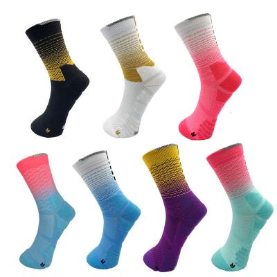 China Custom Sock Viable Logo Compression Sock Custom OEM Basketball Football Sports Grip Socks For Men Sports for sale